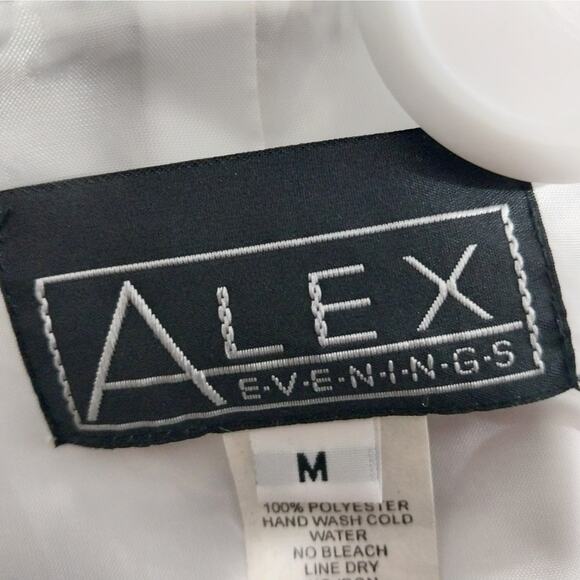 ALEX EVENINGS! WHITE W/BLACK SHEER CHIFFON FLORAL MOTIF BLOUSE, TOP! SZ M - Picture 7 of 9